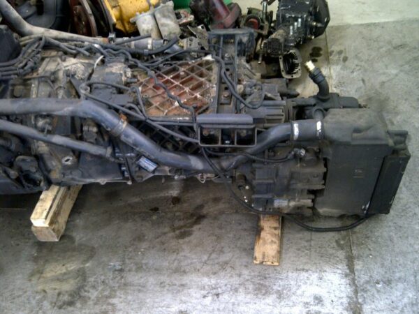 Cambio Man 19.403   18.403   22.403   23.403   24.403   25.403   26.403   27.403   28.403   30.403   32.403    tipo ZF Ecosplit 16 S 151 IT